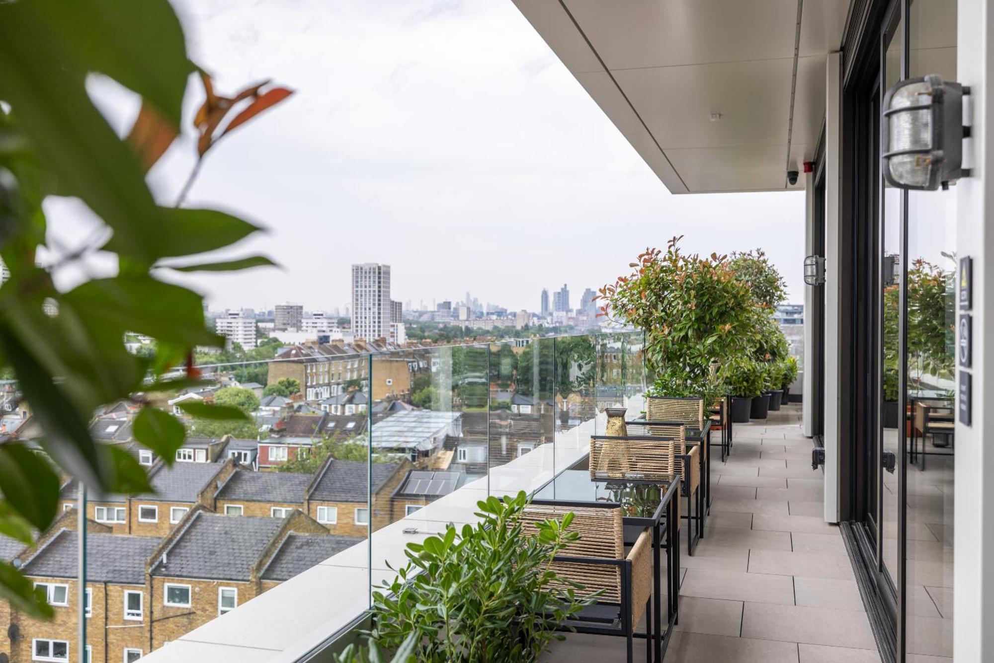 The Haydon By Nestor Apartment Лондон Екстериор снимка