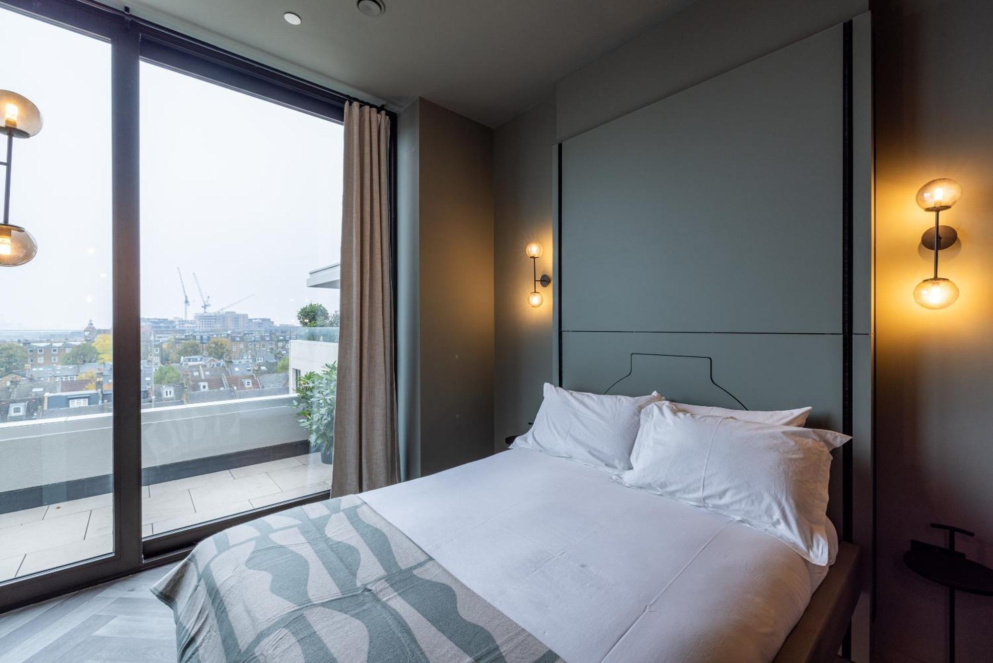 The Haydon By Nestor Apartment Лондон Екстериор снимка
